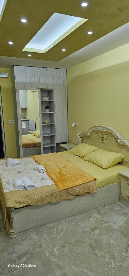 Ekonomic Apartmani Golubovci Екстер'єр фото