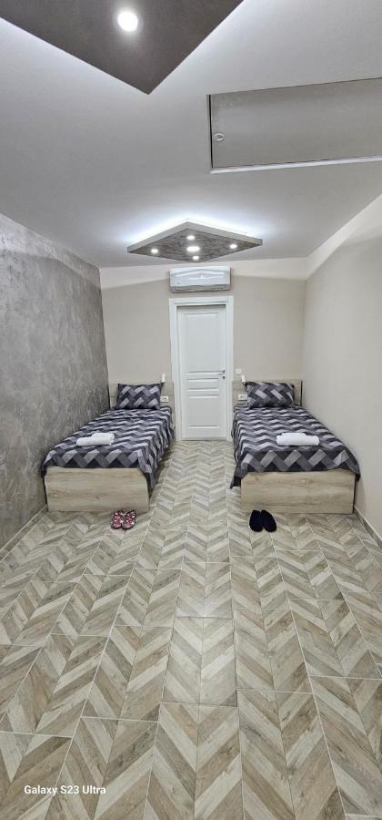 Ekonomic Apartmani Golubovci Екстер'єр фото